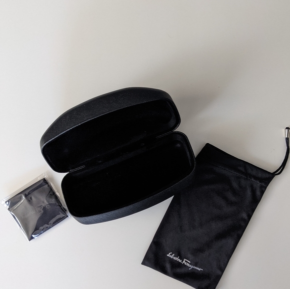 Ferragamo Sunglasses CASE - Picture 2 of 4